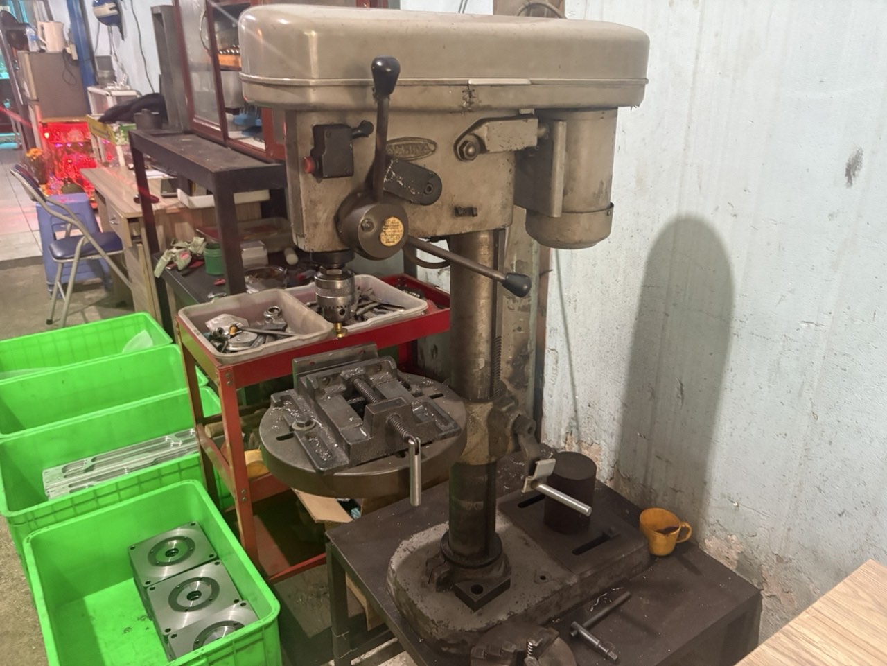 Bench drill machine
